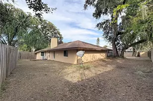 209 1st St, Tavares, FL 32778 - Photo 16