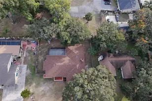 209 1st St, Tavares, FL 32778 - Photo 18