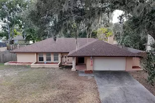 209 1st St, Tavares, FL 32778 - Photo 2