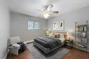 209 1st St, Tavares, FL 32778 - Photo 8