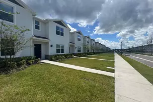 371 Preston Cv Dr, Saint Cloud, FL 34771 - Photo 2