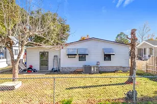 6 Cayman Cir, Umatilla, FL 32784 - Photo 32