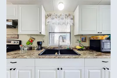 6 Cayman Circle, Umatilla, FL 32784 - Photo 10