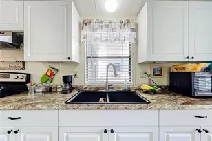 6 Cayman Cir, Umatilla, FL 32784 - Photo 10