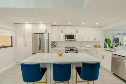 126 1st Street E #210, Tierra Verde, FL 33715 - Photo 6
