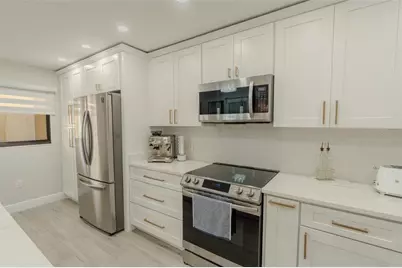 126 1st Street E #210, Tierra Verde, FL 33715 - Photo 8