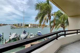 126 1st St E, Tierra Verde, FL 33715 - Photo 2