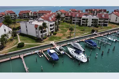 126 1st Street E #210, Tierra Verde, FL 33715 - Photo 44