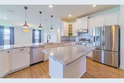 570 Sanctuary Boulevard, Winter Haven, FL 33881 - Photo 2