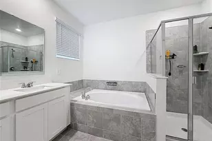 176 Bogey Dr, Davenport, FL 33896 - Photo 10