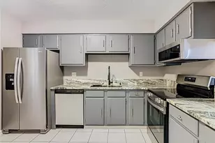 130 E Johnson Ave, Lake Wales, FL 33853 - Photo 2