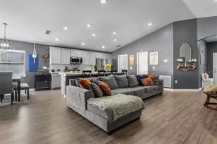 1137 Second Dr, Eagle Lake, FL 33839 - Photo 6