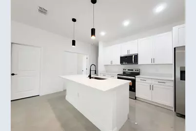 1171 Sapphire Street SE, Palm Bay, FL 32909 - Photo 2