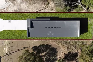 1427 Johnson St, Eustis, FL 32726 - Photo 2