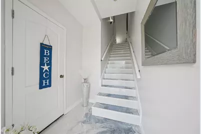 1061 Pinellas Bayway S, Saint Petersburg, FL 33715 - Photo 4