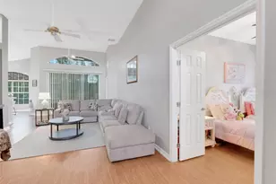 411 Ridge View Dr, Davenport, FL 33837 - Photo 14