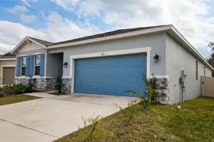 693 Crown Rose Dr, Eagle Lake, FL 33839 - Photo 2