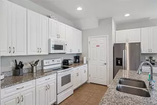 2513 Rosemont Cir, Davenport, FL 33837 - Photo 12