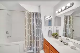 4560 E Yellowgold Rd, Kissimmee, FL 34746 - Photo 10