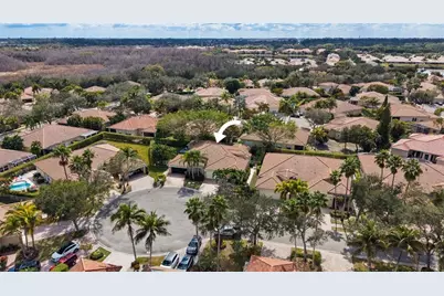 8400 Nicholls Point, West Palm Beach, FL 33411 - Photo 18