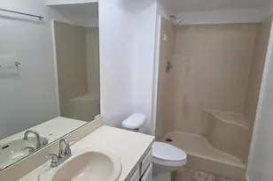 4367 White Pine Ave, Orlando, FL 32811 - Photo 16