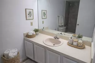 4367 White Pine Ave, Orlando, FL 32811 - Photo 8