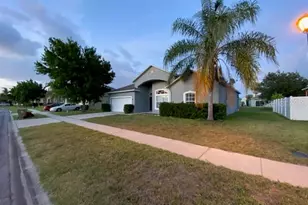 3818 Blue Dasher Dr, Kissimmee, FL 34744 - Photo 2
