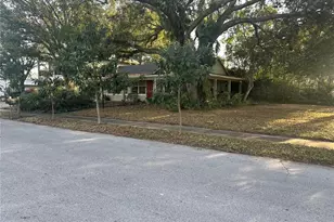 518 Poinsettia Ln, Kissimmee, FL 34744 - Photo 2