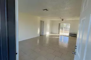 2633 Beal St, Deltona, FL 32738 - Photo 2