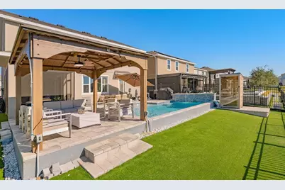 5038 Tibet Court, Saint Cloud, FL 34772 - Photo 4