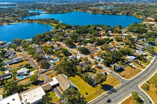 104 14th St SE, Winter Haven, FL 33884 - Photo 2