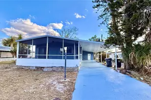 202 Caloosa Lake Cir S, Lake Wales, FL 33859 - Photo 2