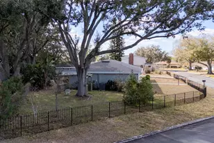 1707 Bayou Cir, Lakeland, FL 33803 - Photo 14