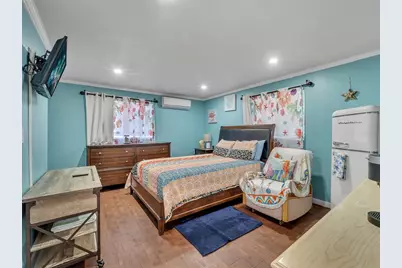 7684 Oakhurst Road, Seminole, FL 33776 - Photo 18