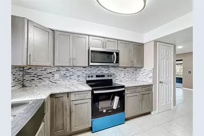 103 Alameda Drive, Kissimmee, FL 34743 - Photo 4