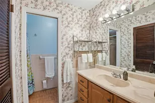 7002 Crestlake Dr, Orlando, FL 32819 - Photo 10