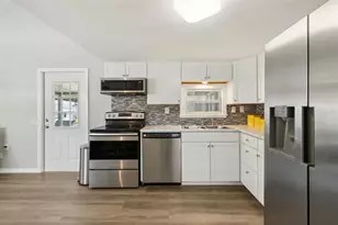 1600 Old Coachman Rd, Clearwater, FL 33765 - Photo 10