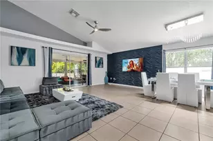 247 Oak Chase Pl, Davenport, FL 33896 - Photo 2