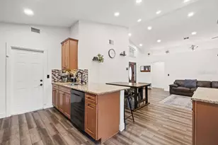 4021 Spring Breeze Dr, Orlando, FL 32829 - Photo 10