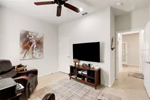 329 Alicante Ct, Davenport, FL 33837 - Photo 36