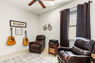 329 Alicante Ct, Davenport, FL 33837 - Photo 38