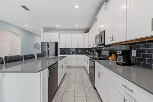 8986 Cabot Cliffs Dr, Champions Gate, FL 33896 - Photo 10