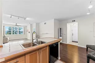 3384 Corona Village Way, Orlando, FL 32835 - Photo 10