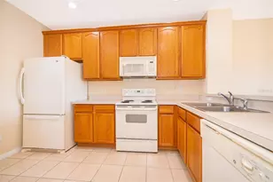 10918 Savannah Wood Dr, Orlando, FL 32832 - Photo 6