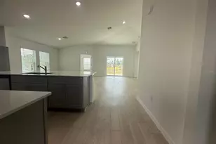 5465 San Pietro Dr, Winter Haven, FL 33884 - Photo 8