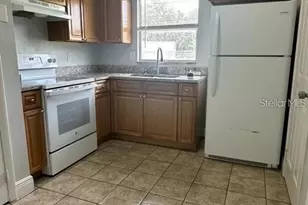 706 Bryon Ct, Lakeland, FL 33810 - Photo 2