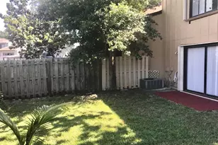 112 Oakwood Village Cir, Daytona Beach, FL 32119 - Photo 10