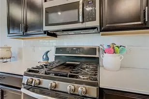 1055 Oak Bluff Dr, Davenport, FL 33837 - Photo 14