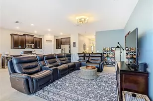 1055 Oak Bluff Dr, Davenport, FL 33837 - Photo 10