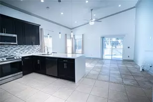 546 Bloomingdale Dr, Davenport, FL 33897 - Photo 4